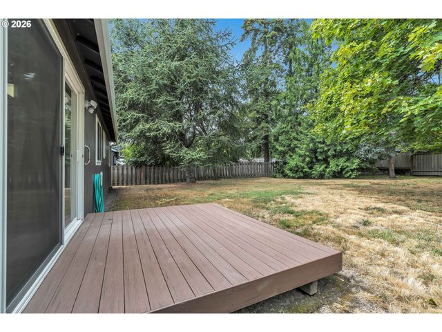 17905 Nw ARCADIA St, Portland, OR 97229