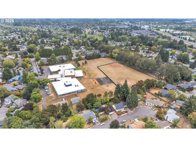 17905 Nw ARCADIA St, Portland, OR 97229