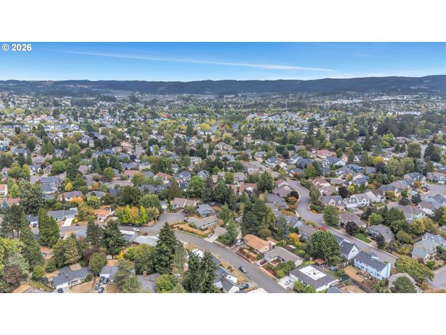 17905 Nw ARCADIA St, Portland, OR 97229