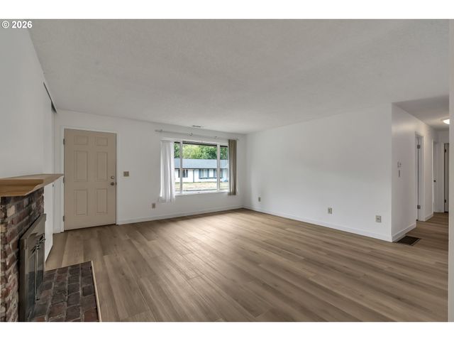 17905 Nw ARCADIA St, Portland, OR 97229