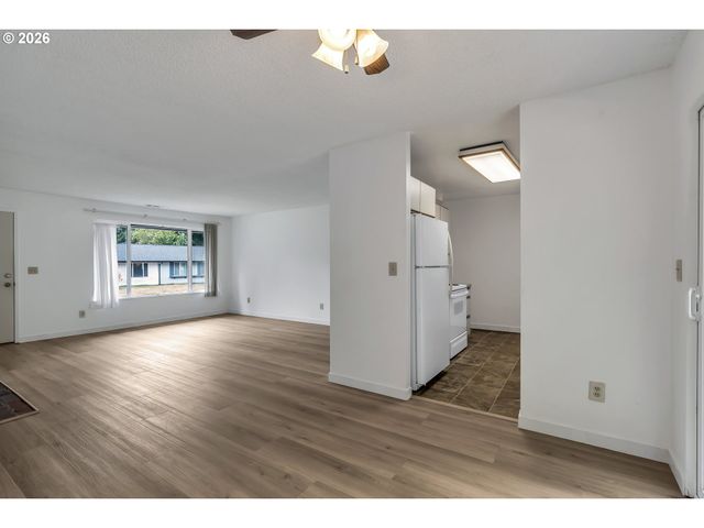 17905 Nw ARCADIA St, Portland, OR 97229
