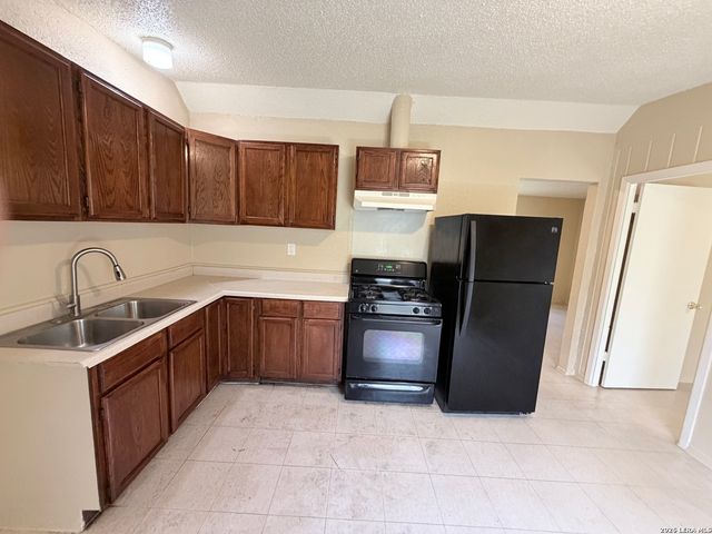 126 ALLENHURST ST, San Antonio, TX 78227