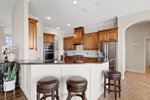 1009 Summerlin Drive, Granbury, TX 76048