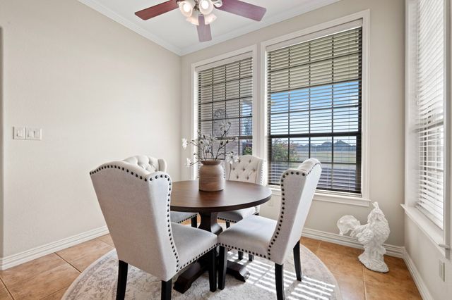 1009 Summerlin Drive, Granbury, TX 76048
