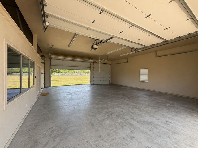 1009 Summerlin Drive, Granbury, TX 76048