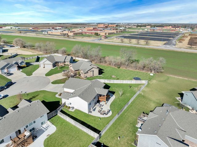 11314 W Wilkinson Ct, Maize, KS 67101