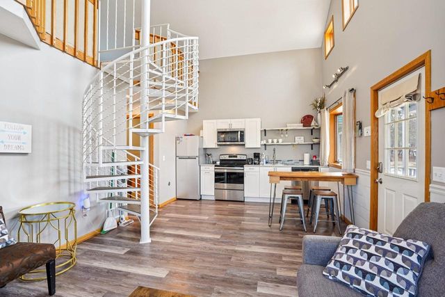 W9350 County Road V, Poynette, WI 53955