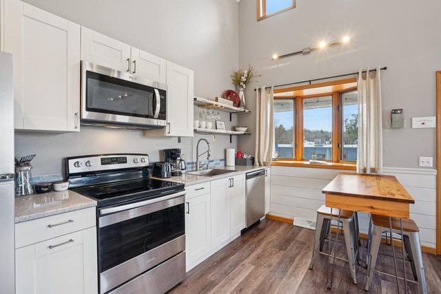 W9350 County Road V, Poynette, WI 53955