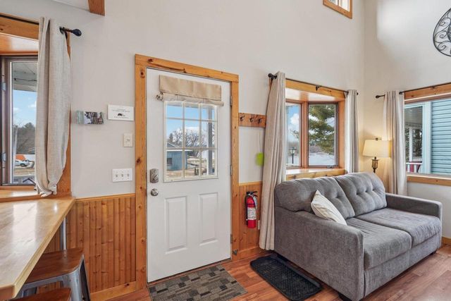 W9350 County Road V, Poynette, WI 53955