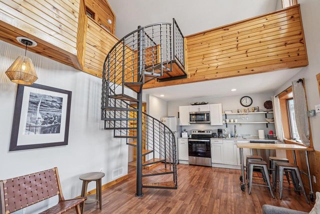 W9350 County Road V, Poynette, WI 53955