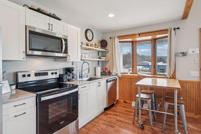 W9350 County Road V, Poynette, WI 53955