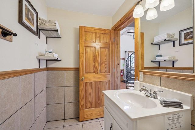 W9350 County Road V, Poynette, WI 53955