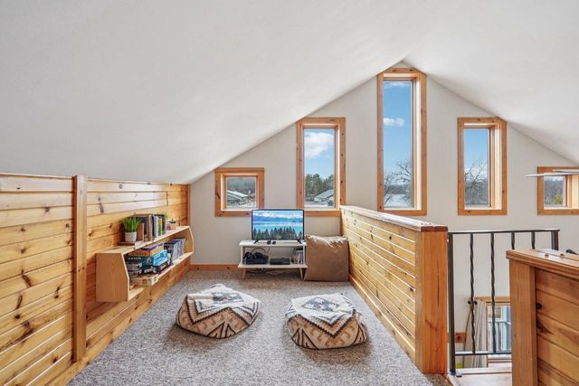 W9350 County Road V, Poynette, WI 53955