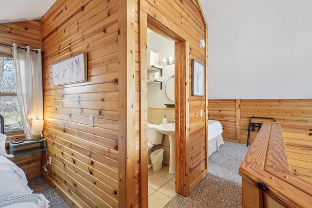 W9350 County Road V, Poynette, WI 53955