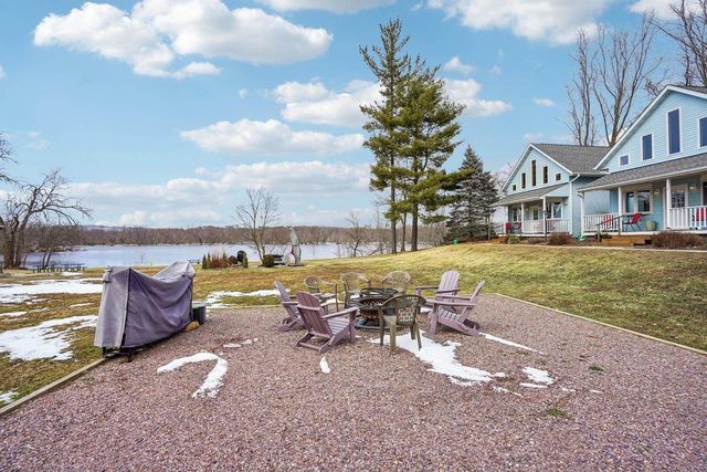 W9350 County Road V, Poynette, WI 53955