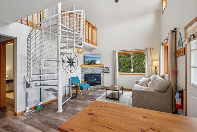 W9350 County Road V, Poynette, WI 53955