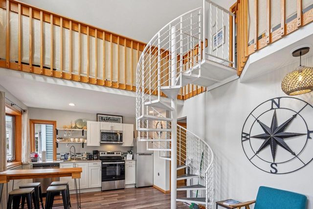 W9350 County Road V, Poynette, WI 53955