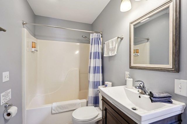 W9350 County Road V, Poynette, WI 53955