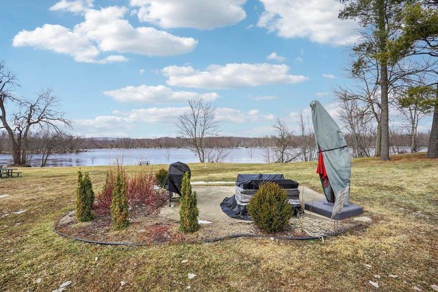 W9350 County Road V, Poynette, WI 53955