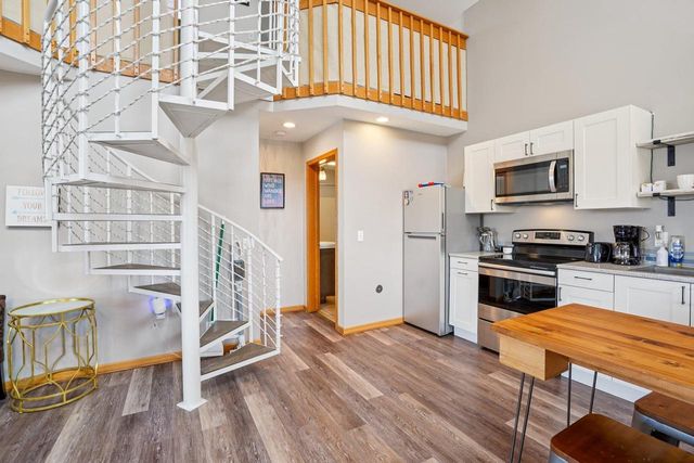 W9350 County Road V, Poynette, WI 53955