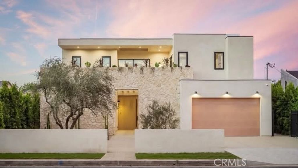 15447 Huston, Sherman Oaks, CA 91403 — exterior