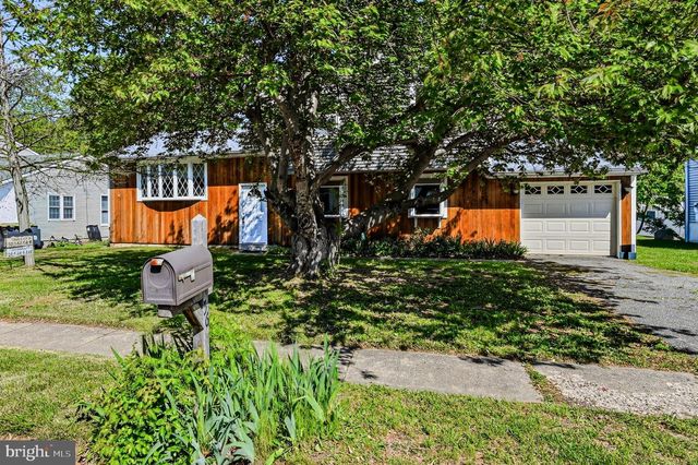 56 UPLAND CT, Newark, DE 19713