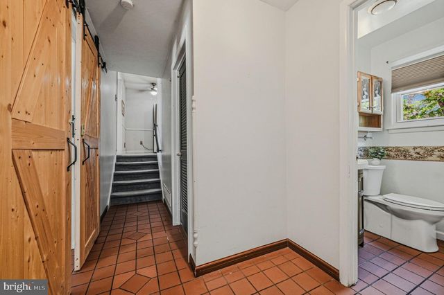 56 UPLAND CT, Newark, DE 19713