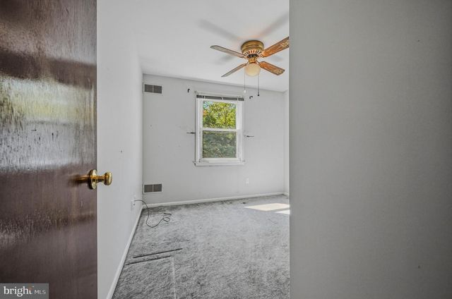 56 UPLAND CT, Newark, DE 19713