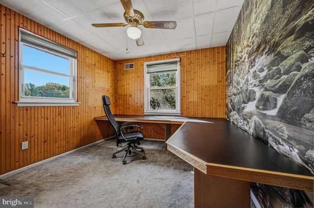 56 UPLAND CT, Newark, DE 19713