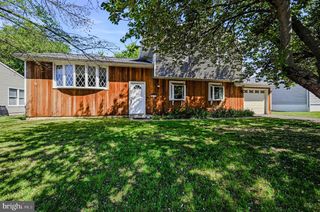 56 UPLAND CT, Newark, DE 19713