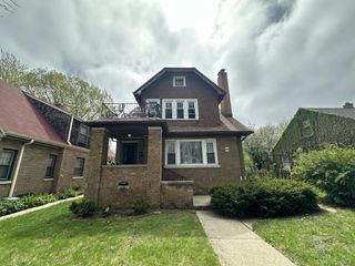 5733 W Philip PLACE, Milwaukee, WI 53216
