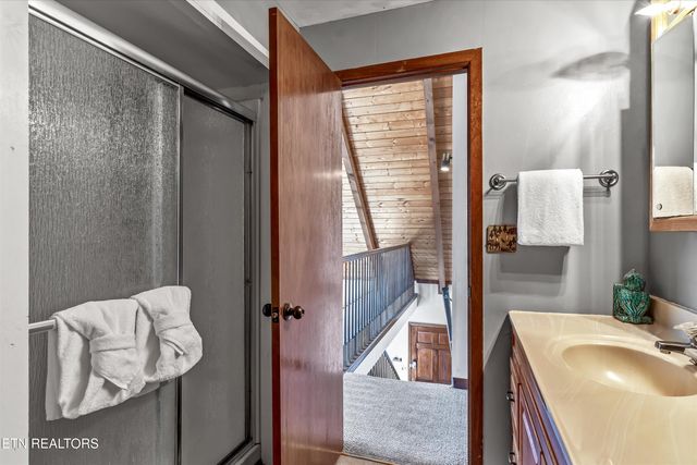 1008 N Ridge Place, Sevierville, TN 37876