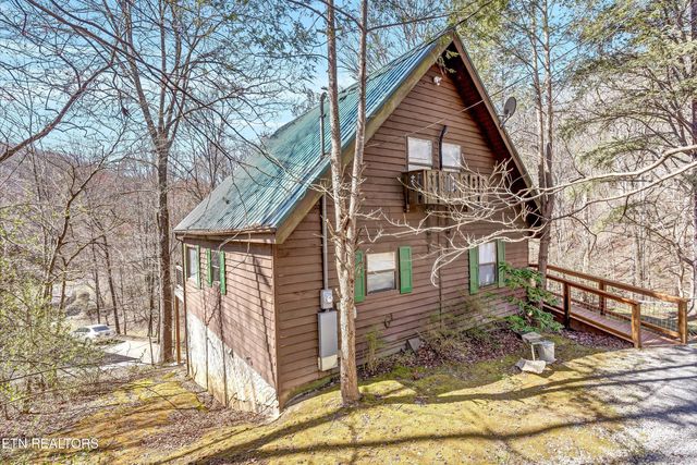 1008 N Ridge Place, Sevierville, TN 37876