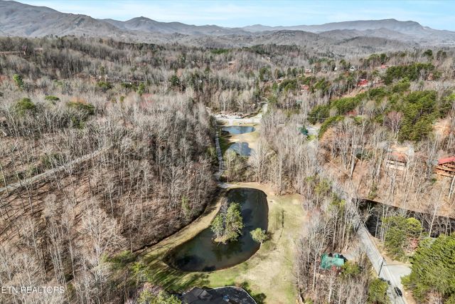 1008 N Ridge Place, Sevierville, TN 37876