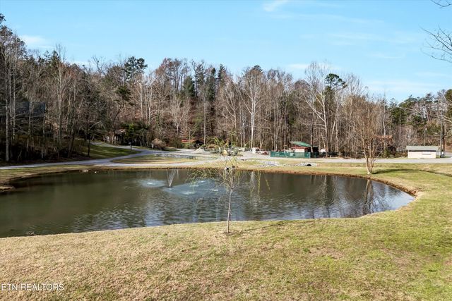 1008 N Ridge Place, Sevierville, TN 37876