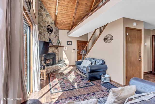 1008 N Ridge Place, Sevierville, TN 37876