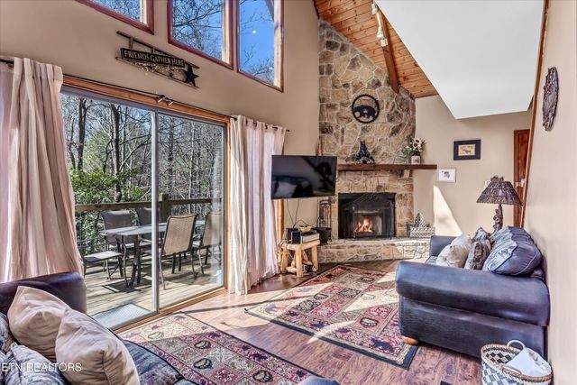 1008 N Ridge Place, Sevierville, TN 37876