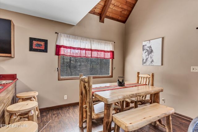 1008 N Ridge Place, Sevierville, TN 37876