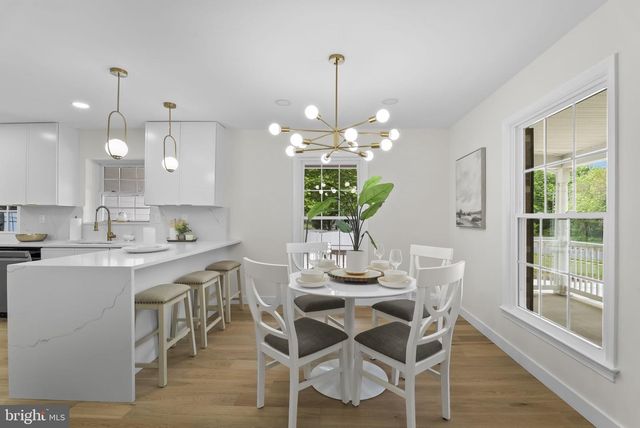 5219 HOLDEN ST, Fairfax, VA 22032