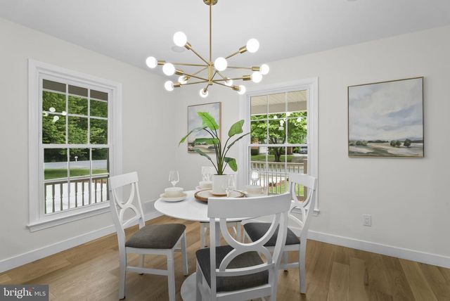 5219 HOLDEN ST, Fairfax, VA 22032