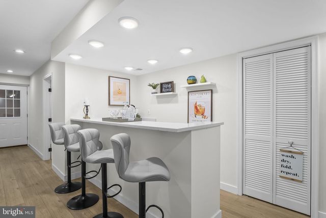 5219 HOLDEN ST, Fairfax, VA 22032