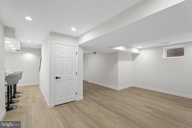 5219 HOLDEN ST, Fairfax, VA 22032