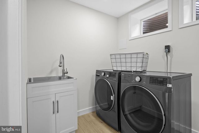 5219 HOLDEN ST, Fairfax, VA 22032