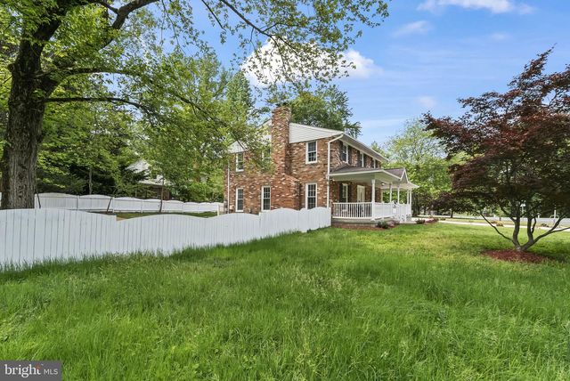 5219 HOLDEN ST, Fairfax, VA 22032