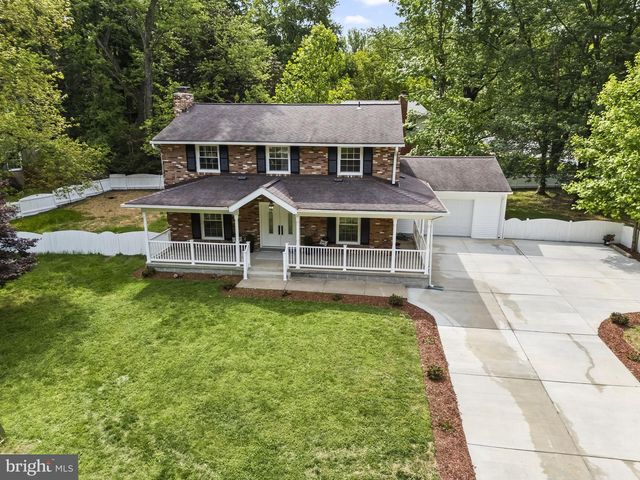 5219 HOLDEN ST, Fairfax, VA 22032