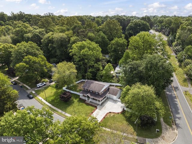 5219 HOLDEN ST, Fairfax, VA 22032