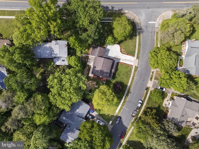 5219 HOLDEN ST, Fairfax, VA 22032