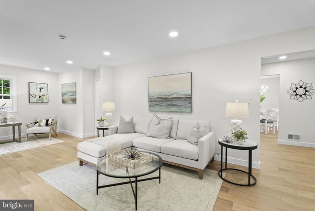 5219 HOLDEN ST, Fairfax, VA 22032