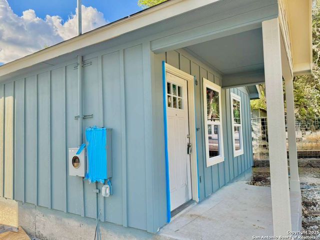 709 Burr Oak, Canyon Lake, TX 78133