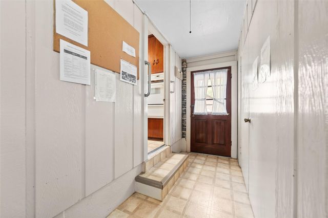 1105 E Applegate DR, Austin, TX 78753